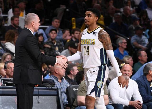 于帕梅卡诺：我对赛季首球很满意，续约与否与钱无关（于帕梅卡诺满意赛季首球：续约与金钱无关）