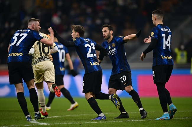 混团世界杯：国乒狂轰8-0胜韩国！双王、栋曼立功，孙颖莎休战（混团世界杯：国乒8-0横扫韩国，双王与栋曼建功，孙颖莎轮休）