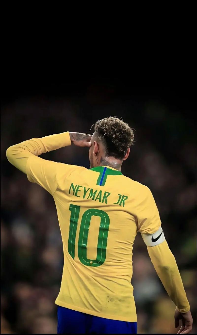 获黄金球拍仅10天，28岁樊振东再迎喜讯，努力多年成父亲最大骄傲（夺得黄金球拍仅十天，28岁樊振东再传喜讯，多年拼搏成父亲最大的骄傲）