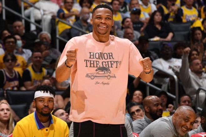 女子篮球联盟赛季焦点球员表现（女篮联赛本季明星球员表现盘点）