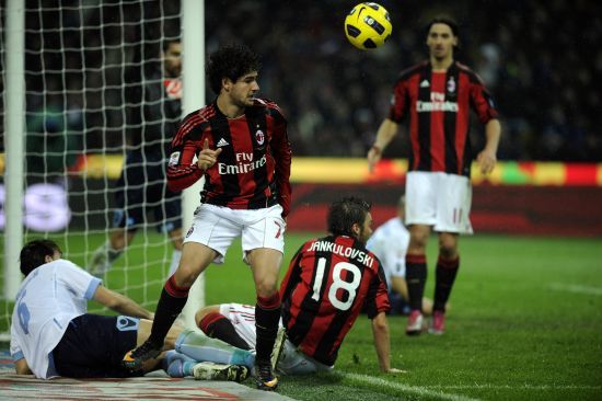 黄种人生理极限缔造者，亚洲田径单开一页，人类历史极限速度前15名（亚洲飞人改写速度极限，田径史独树一帜，跻身人类极限速度前15）