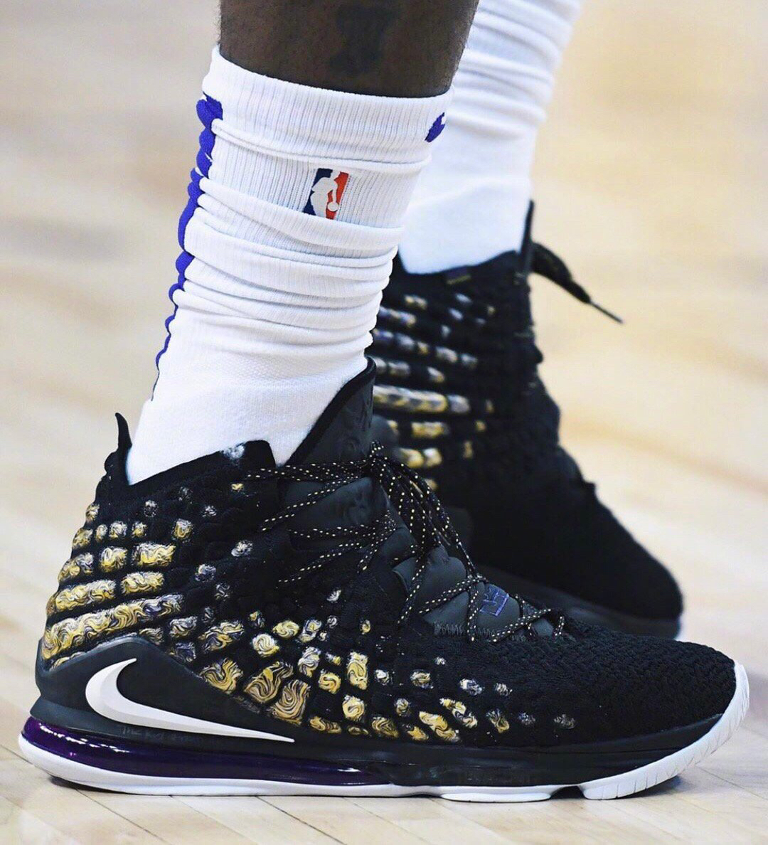 连续5场欧冠进球！马丁内利创阿森纳俱乐部历史纪录（欧冠连场进球达5场，马丁内利改写阿森纳队史纪录）