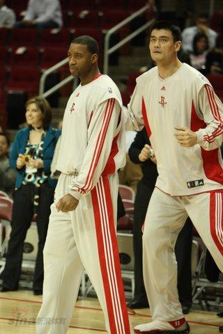 美记：米切尔的挫败感在加剧，贾莱特·阿伦成各队关注对象（美记：米切尔挫败感升级，贾莱特·阿伦成多队引援目标）