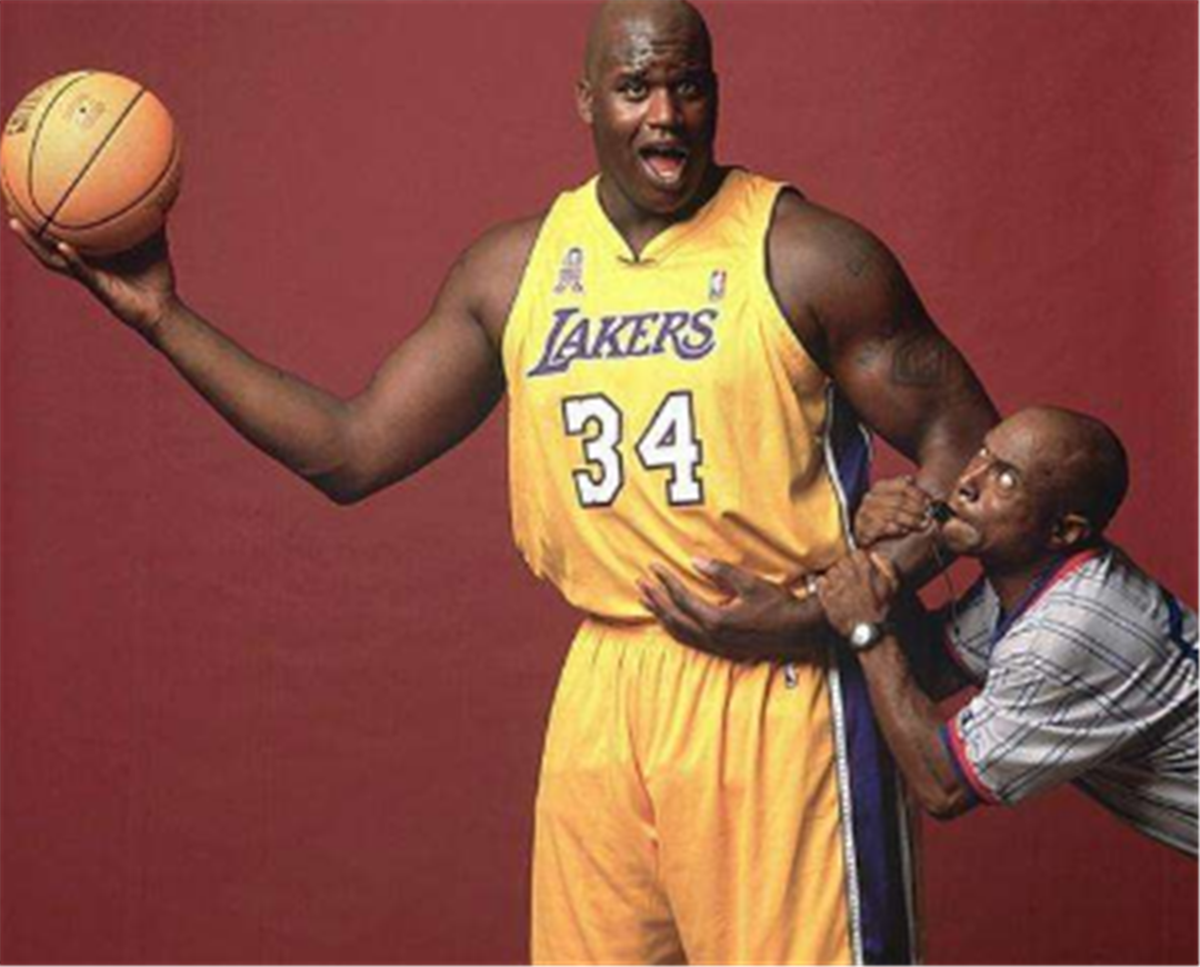 与4结缘，多特5轮欧冠联赛有4轮打入4球，剩下1轮被曼城进4球（多特与数字4有缘：5轮欧冠4场各入4球，另1场被曼城打进4球）