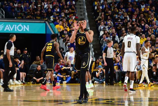 半场战报：法兰克福0-0美因茨，双方破门乏术（半场快讯：法兰克福0-0美因茨，场面胶着难破门）