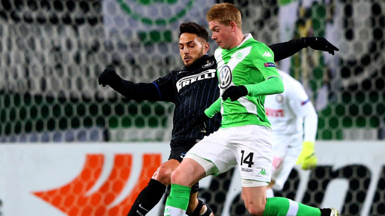 一记扣篮点燃全场（震撼灌篮引爆全场）